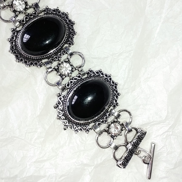FAUX BLACK ONYX ORNATE OVAL LINK STATEMENT BRACELET - Picture 2 of 6